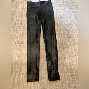 SPANX leggings in great condition - Size Small